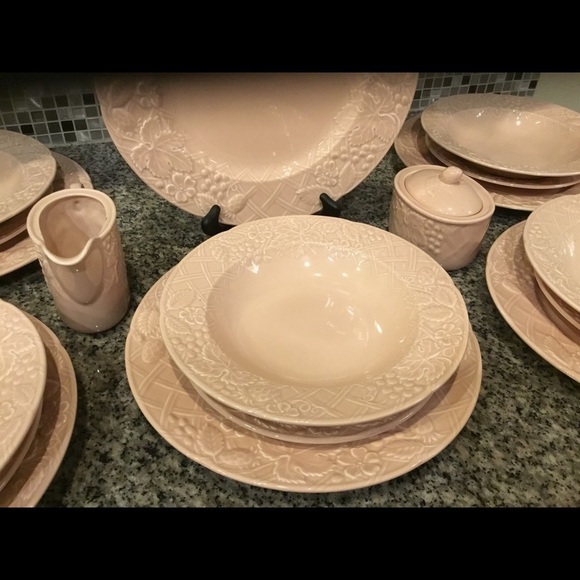 VINTAGE ENGLISH COUNTRYSIDE  DP100 BY MIKASA - Picture 6 of 13